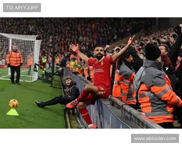 萨拉赫缺阵巴黎引争议 斯洛特态度轻蔑